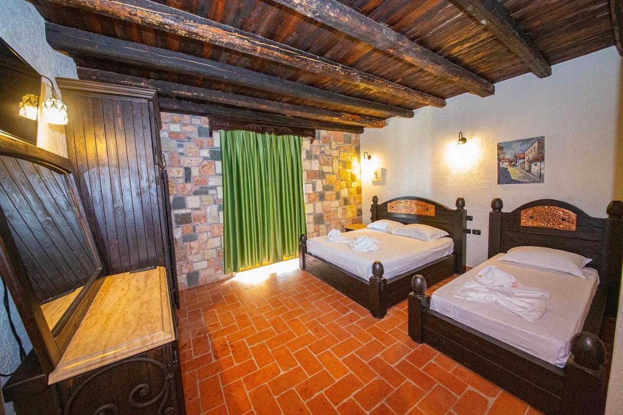 דרמי Hotel Sarajet E Pashait 1 מראה חיצוני תמונה