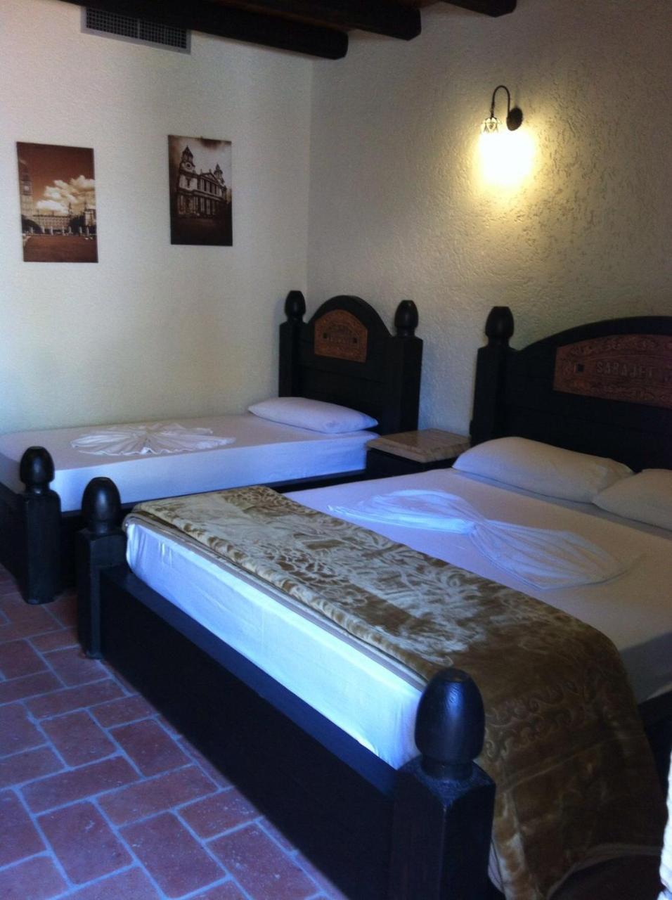 דרמי Hotel Sarajet E Pashait 1 מראה חיצוני תמונה